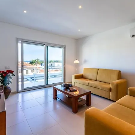 G At Bela Baia Salir *