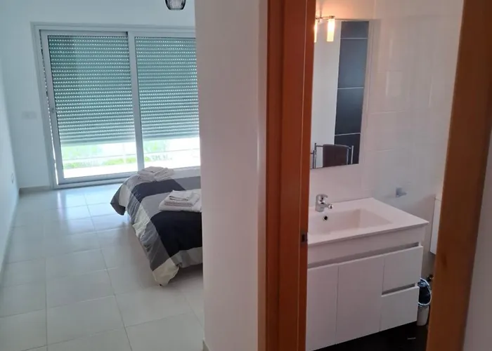 G At Bela Baia Salir *